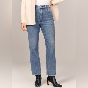 Abercrombie & Fitch Curve Love Ankle Straight Ultra High Rise 25/0 Medium Wash